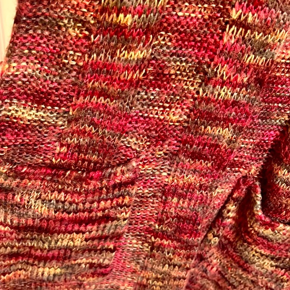 Multi-color sweater - Picture 3 of 3